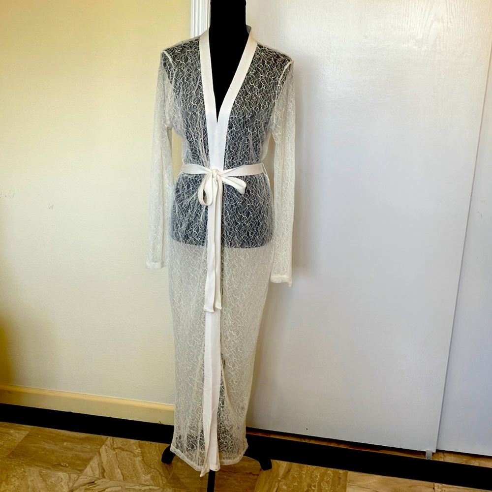 🦢🤍Vintage Off White Full Length Belted Lace Duster With Matching Belt Size: L - Picture 1 of 5
